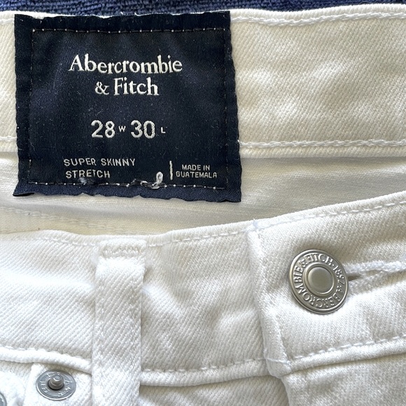 Abercrombie & Fitch Men’s White Ripped Super Skinny Stretch Jeans, Size 28 - Picture 4 of 13